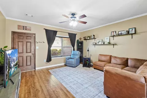 Living - 577 Crepe Myrtle Loop, Cabot, AR 72023 photo 1 of 2
