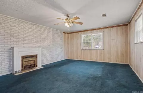 Living - 1623 Dixie St, Benton, AR 72015 photo 6 of 6