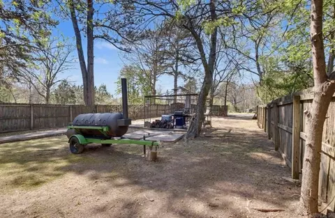 Exterior - 1623 Dixie St, Benton, AR 72015 photo 3 of 3