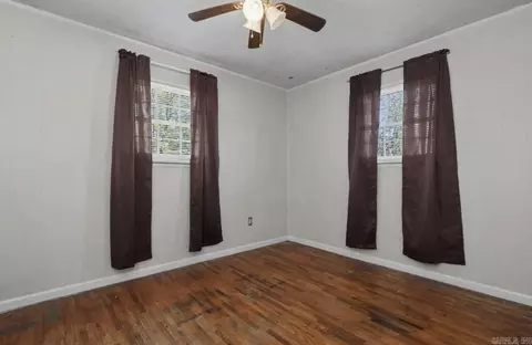 Bedroom - 1623 Dixie St, Benton, AR 72015 photo 2 of 3