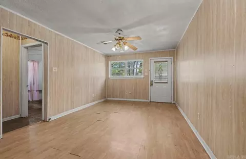 Living - 1623 Dixie St, Benton, AR 72015 photo 3 of 6