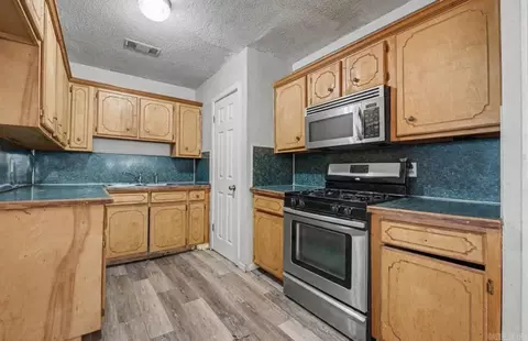 Kitchen - 1623 Dixie St, Benton, AR 72015 photo 1 of 1