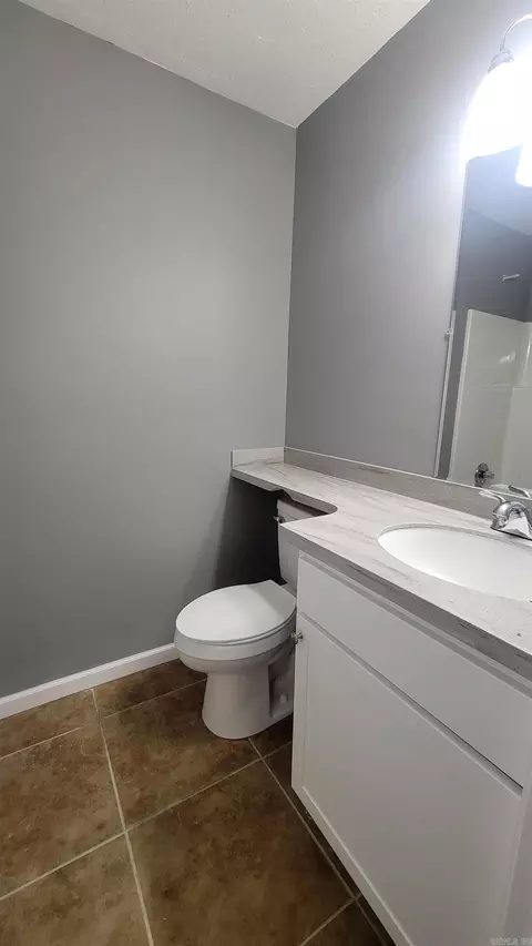 Bath - 417 Wayne, Trumann, AR 72472 photo 1 of 1