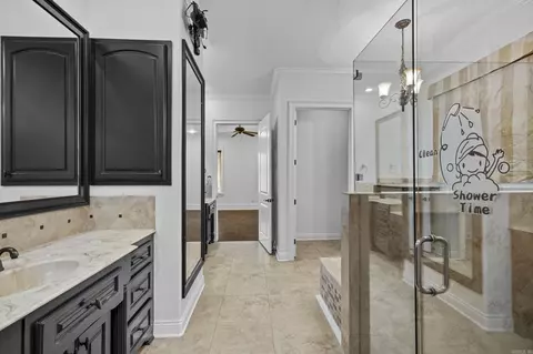 Bath - 603 Sedgefield Dr, Bryant, AR 72022 photo 4 of 8