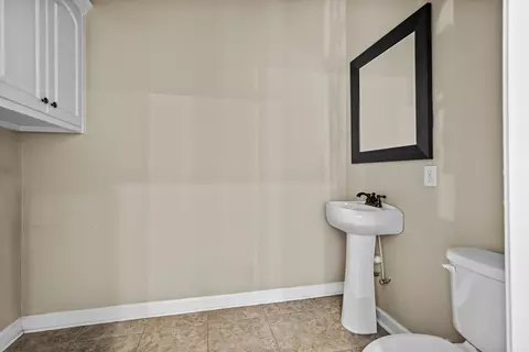 Bath - 603 Sedgefield Dr, Bryant, AR 72022 photo 6 of 8