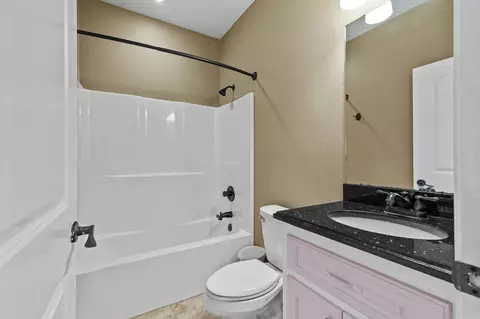 Bath - 603 Sedgefield Dr, Bryant, AR 72022 photo 7 of 8