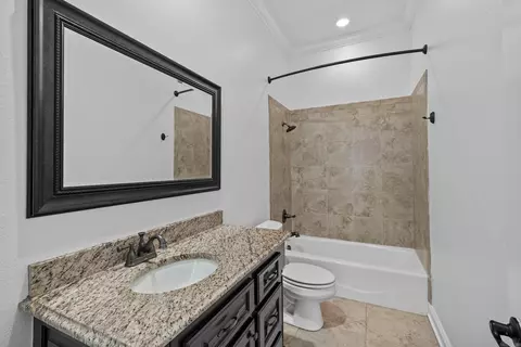 Bath - 603 Sedgefield Dr, Bryant, AR 72022 photo 5 of 8