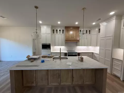 Kitchen - 1 Grey Wolf Cv, Greenbrier, AR 72058 photo 2 of 4