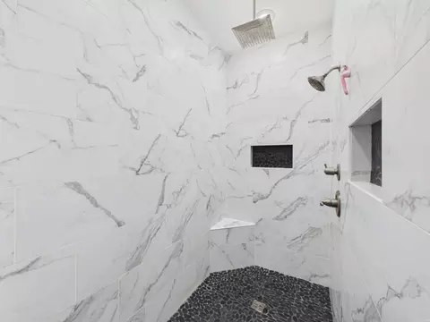Bath - 175 Jl Loop, Southside, AR 72501 photo 3 of 4