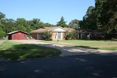 1402 Cedar St, Crossett, AR 71635