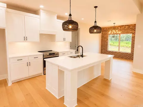 Kitchen - 6856 Detonti, Bauxite, AR 72011 photo 2 of 8