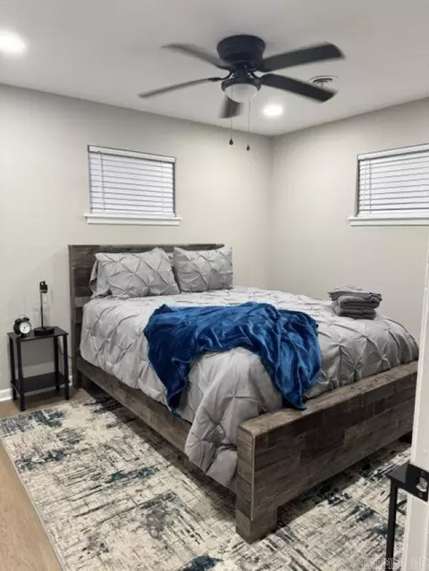 Bedroom - 2302 Pine Hill Dr, Pine Bluff, AR 71603 photo 2 of 3