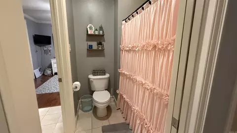Bath - 3622 Independence Dr, Bryant, AR 72022 photo 6 of 8