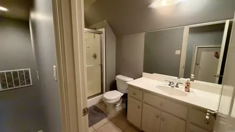 Bath - 3622 Independence Dr, Bryant, AR 72022 photo 8 of 8