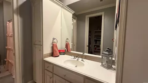 Bath - 3622 Independence Dr, Bryant, AR 72022 photo 7 of 8