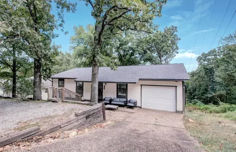 5800 Foxboro, North Little Rock, AR 72118