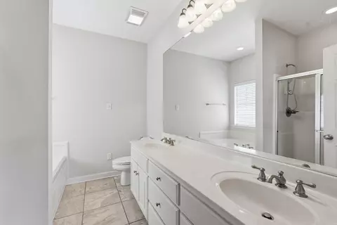 Bath - 1160 Calloway Dr, Conway, AR 72034 photo 1 of 7