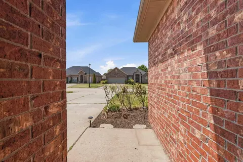 Entry Way - 1160 Calloway Dr, Conway, AR 72034 photo 1 of 5