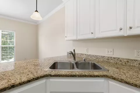 Kitchen - 1160 Calloway Dr, Conway, AR 72034 photo 4 of 7