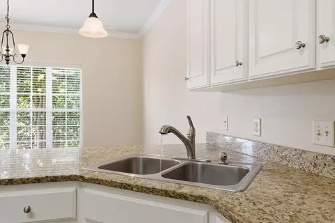 Kitchen - 1160 Calloway Dr, Conway, AR 72034 photo 5 of 7