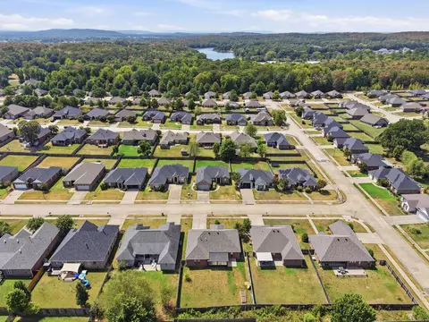 View/Area - 1160 Calloway Dr, Conway, AR 72034 photo 3 of 5