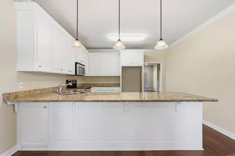 Kitchen - 1160 Calloway Dr, Conway, AR 72034 photo 7 of 7
