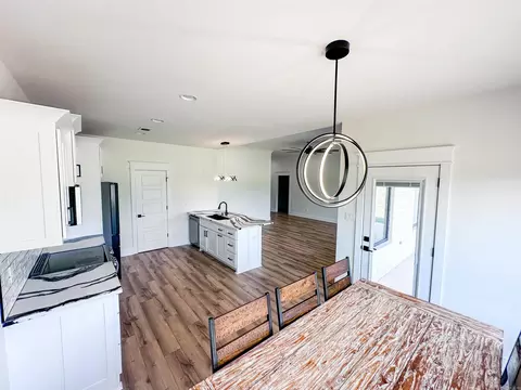 Dining - 9762 E Sardis Rd, Mabelvale, AR 72103 photo 2 of 2