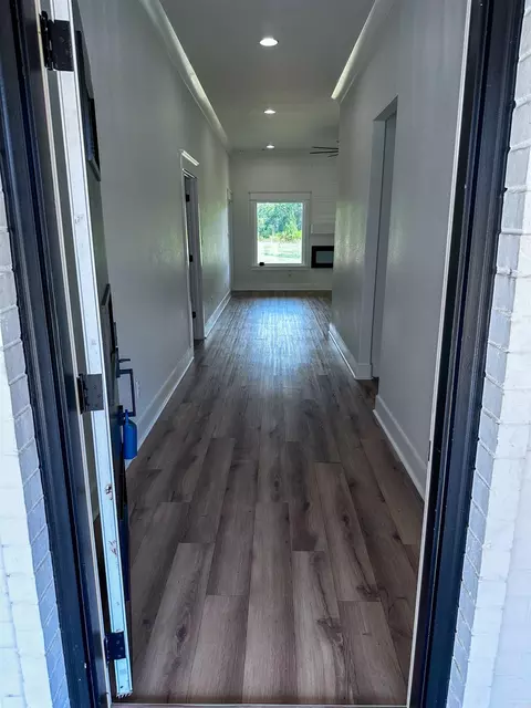 Entry Way - 9762 E Sardis Rd, Mabelvale, AR 72103 photo 3 of 5