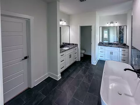 Bath - 9762 E Sardis Rd, Mabelvale, AR 72103 photo 7 of 11