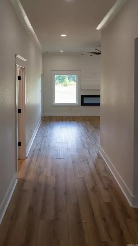 Entry Way - 9762 E Sardis Rd, Mabelvale, AR 72103 photo 5 of 5