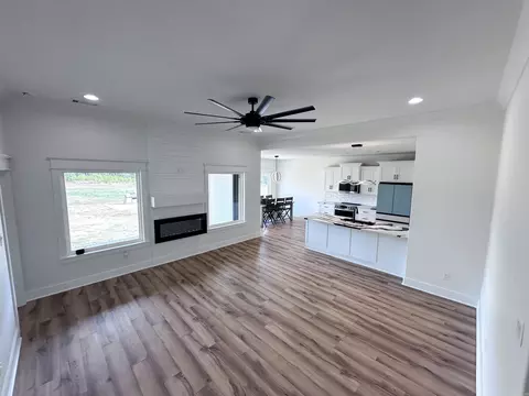 Living - 9762 E Sardis Rd, Mabelvale, AR 72103 photo 2 of 6