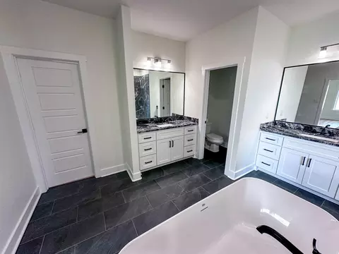 Bath - 9762 E Sardis Rd, Mabelvale, AR 72103 photo 2 of 11