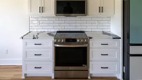 Kitchen - 9762 E Sardis Rd, Mabelvale, AR 72103 photo 3 of 4