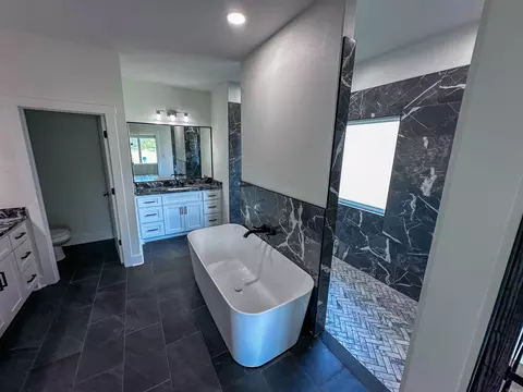 Bath - 9762 E Sardis Rd, Mabelvale, AR 72103 photo 9 of 11