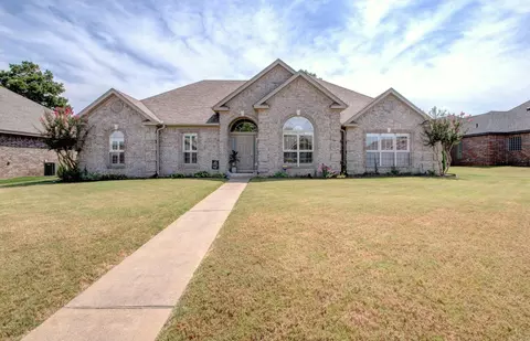 324 Country Club Pkwy, Maumelle, AR 72113