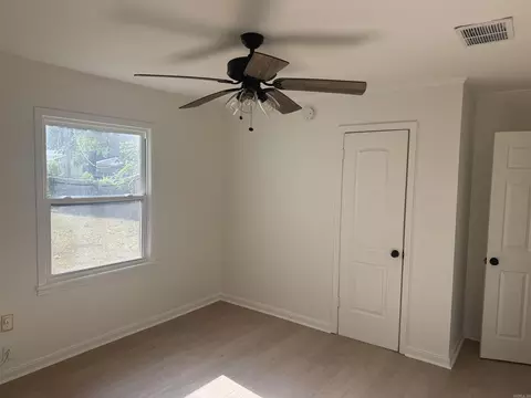 Bedroom - 2913 S Orlando, Pine Bluff, AR 71603 photo 5 of 5