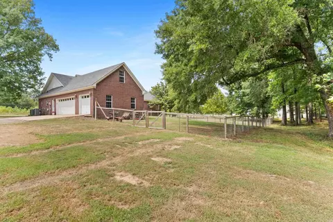 Exterior - 13 Mckenzie Trl, Conway, AR 72032 photo 2 of 4