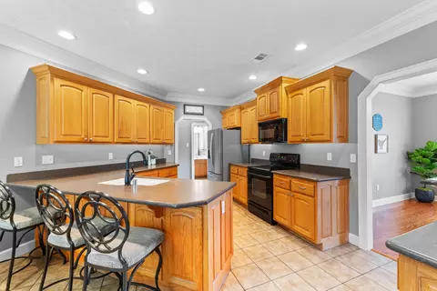 Kitchen - 13 Mckenzie Trl, Conway, AR 72032 photo 1 of 2