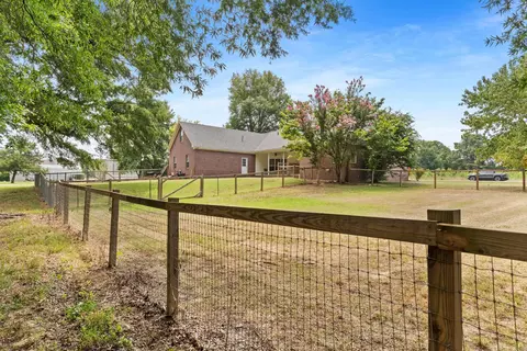 Exterior - 13 Mckenzie Trl, Conway, AR 72032 photo 3 of 4