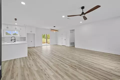 Living - 11200 W Centennial Rd, Cabot, AR 72023 photo 2 of 6