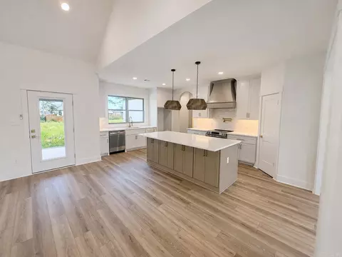 Kitchen - 20 Crescent Cv, Ward, AR 72176 photo 2 of 2