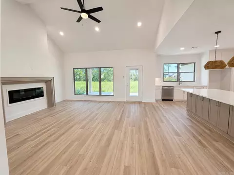 Living - 20 Crescent Cv, Ward, AR 72176 photo 2 of 2