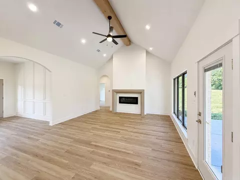 Living - 20 Crescent Cv, Ward, AR 72176 photo 1 of 2