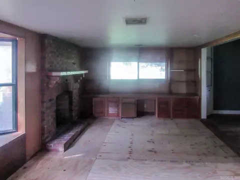 Living - 528 Phillips Rd 251, Lexa, AR 72355 photo 4 of 5