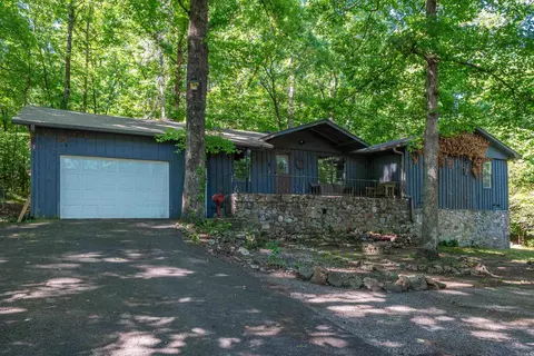 210 Lawrence Ln, Hot Springs, AR 71913
