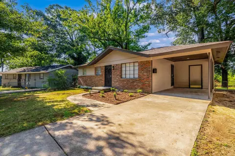35 Clifton Dr, Little Rock, AR 72209