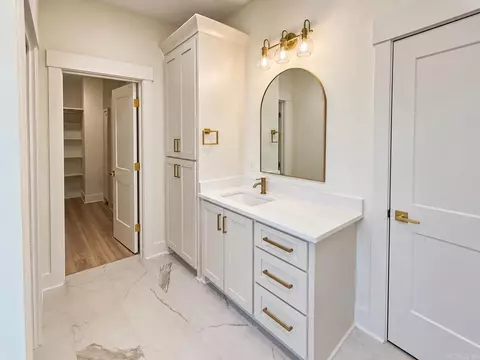Bath - 1 Bella View Dr, Greenbrier, AR 72058 photo 3 of 5