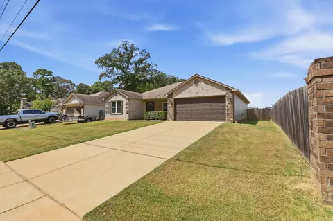 Exterior - 9705 Zuber Rd, Alexander, AR 72002 photo 9 of 11