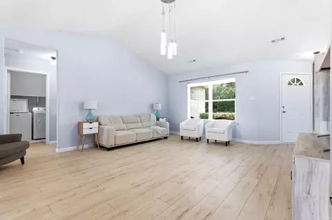Living - 9705 Zuber Rd, Alexander, AR 72002 photo 2 of 3