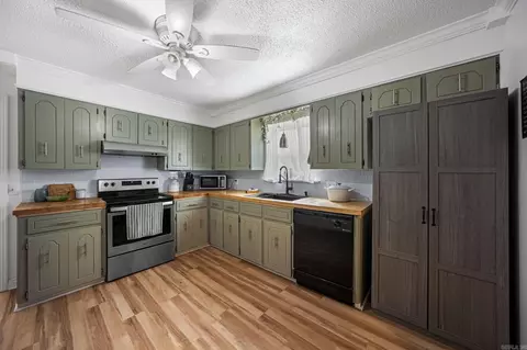 Kitchen - 2145 Erving Ridge Loop, Cabot, AR 72023 photo 2 of 3